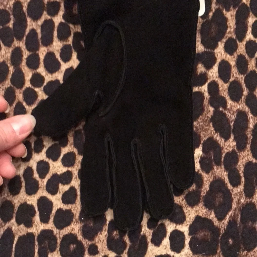 Brand New Koolaburra by UGG Water Resistant Black Suede Gloves